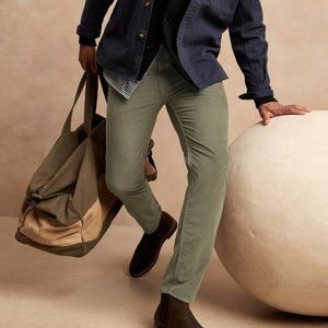 Banana Republic Athletic Tapered Corduroy Army Green Pant 42W x 32L